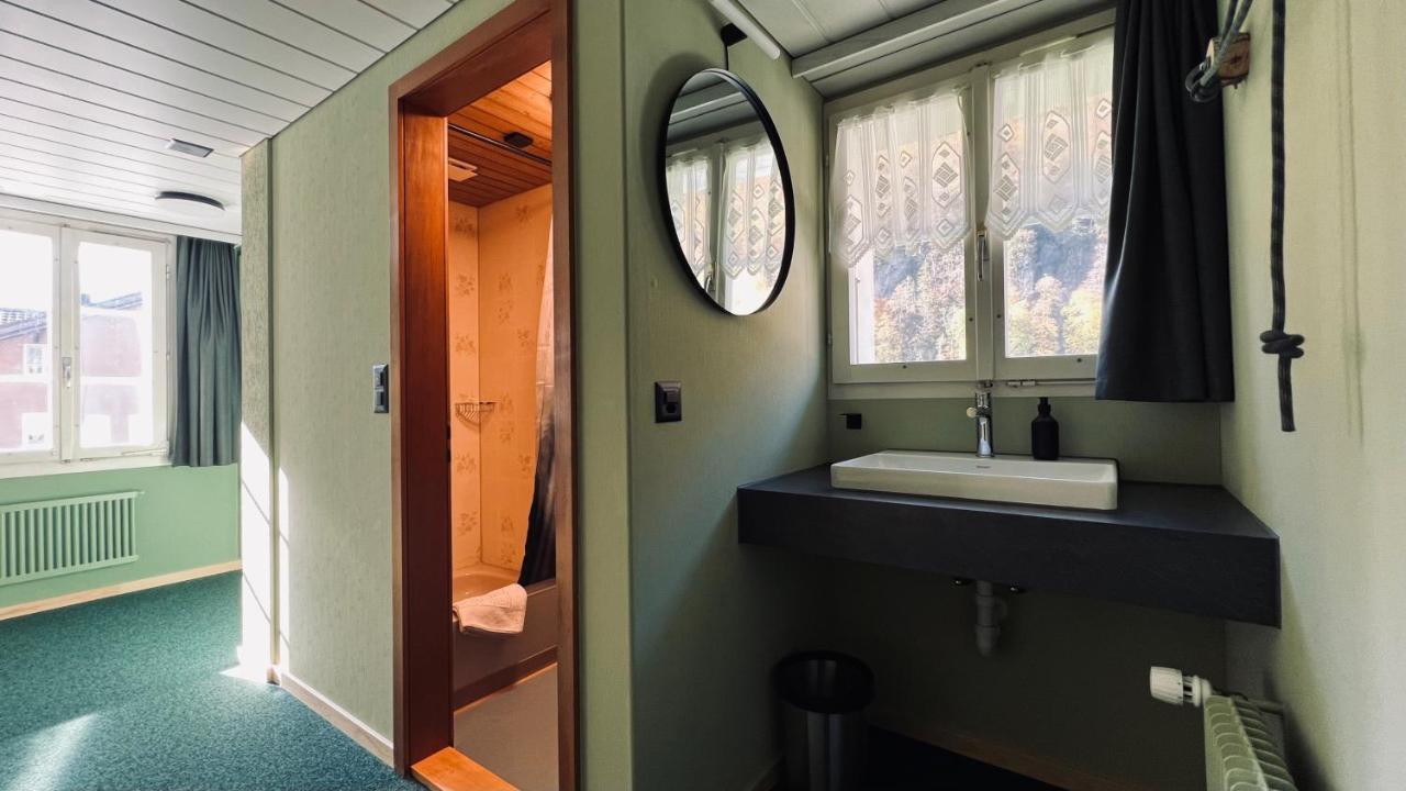 Hotel Alpina Einhorn - Self-Check-In Wolfenschiessen Buitenkant foto